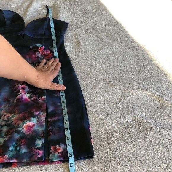 NWOT Bebe Amanda Print Deep V Scuba Mini Dress - Picture 15 of 16